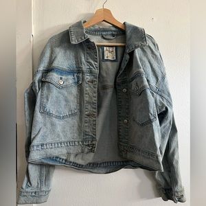 Women’s Abercrombie and fitch cropped denim jacket size M
